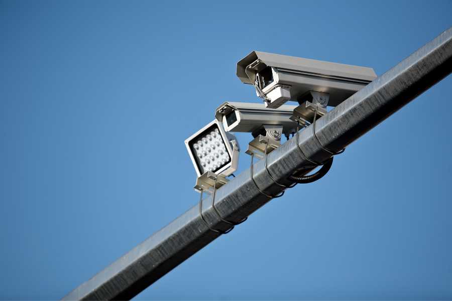 Fixed cameras vs portable speed camera